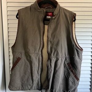 Wrangler Men's Tan and Brown Vest